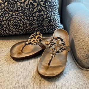 Tory Burch Miller corks size 8